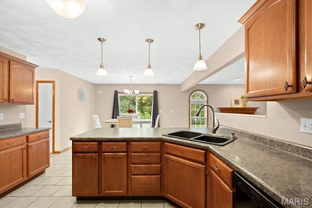 432 Meadowlark Lane, Belleville, IL 62220