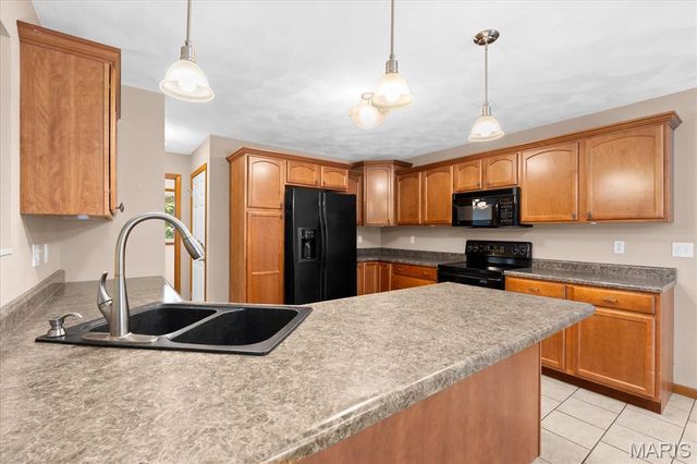 432 Meadowlark Lane, Belleville, IL 62220