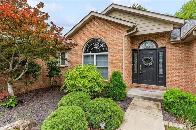 432 Meadowlark Lane, Belleville, IL 62220