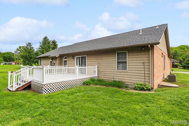 432 Meadowlark Lane, Belleville, IL 62220