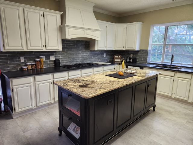 6319 Lake Bluff Drive, Dallas, TX 75249