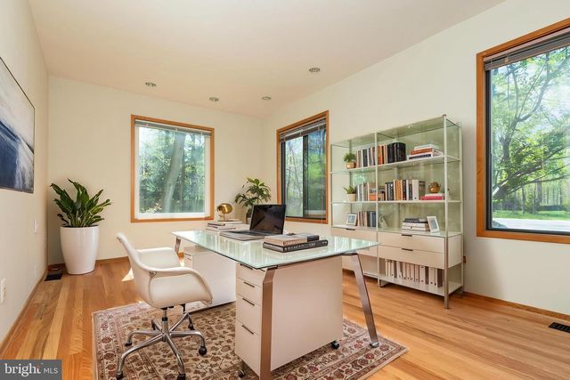 513 SPRINGVALE RD, Great Falls, VA 22066