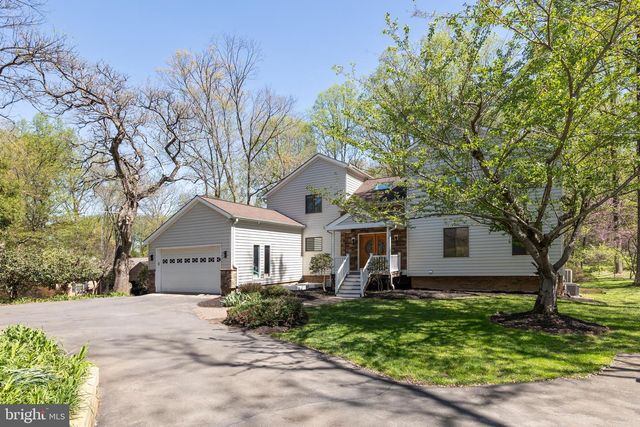 513 SPRINGVALE RD, Great Falls, VA 22066