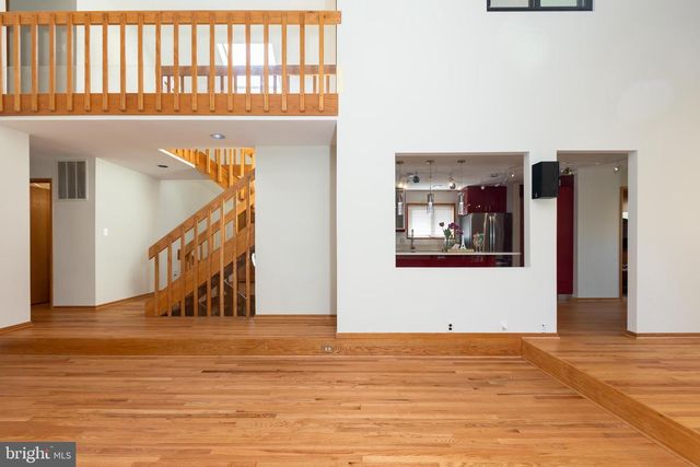 513 SPRINGVALE RD, Great Falls, VA 22066