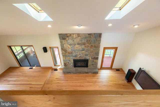 513 SPRINGVALE RD, Great Falls, VA 22066