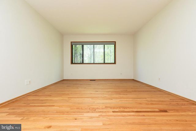 513 SPRINGVALE RD, Great Falls, VA 22066