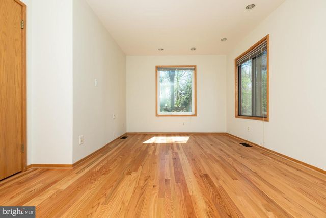 513 SPRINGVALE RD, Great Falls, VA 22066