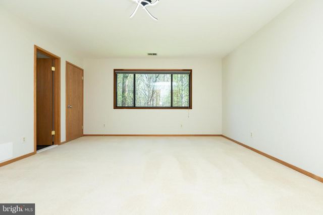 513 SPRINGVALE RD, Great Falls, VA 22066
