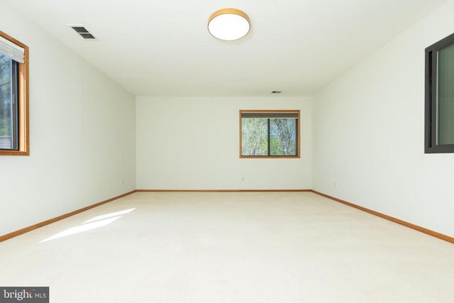 513 SPRINGVALE RD, Great Falls, VA 22066