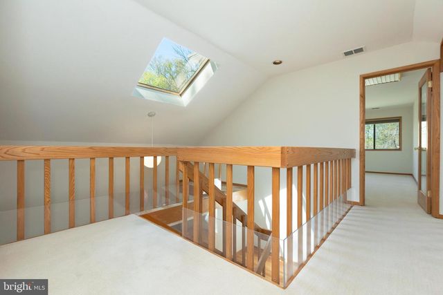 513 SPRINGVALE RD, Great Falls, VA 22066