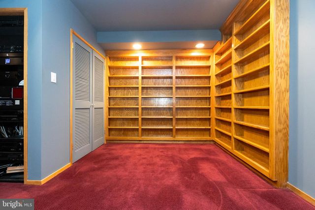 513 SPRINGVALE RD, Great Falls, VA 22066