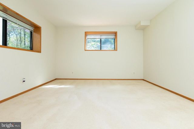 513 SPRINGVALE RD, Great Falls, VA 22066