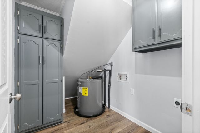 523 W Point Dr, Clarksville, TN 37043