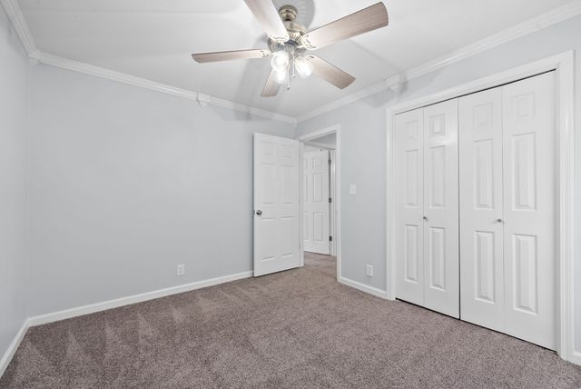 523 W Point Dr, Clarksville, TN 37043