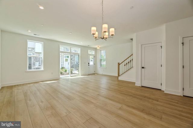 2107 DONATELLO, Princeton, NJ 08540