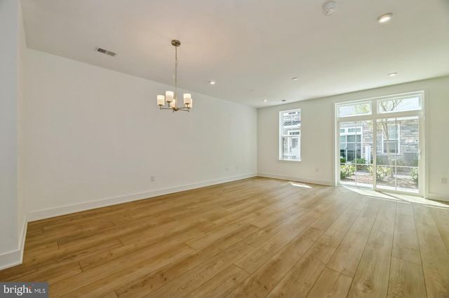 2107 DONATELLO, Princeton, NJ 08540