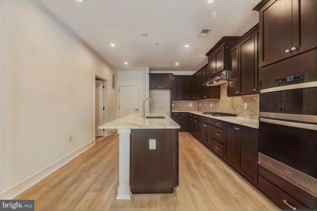 2107 DONATELLO, Princeton, NJ 08540