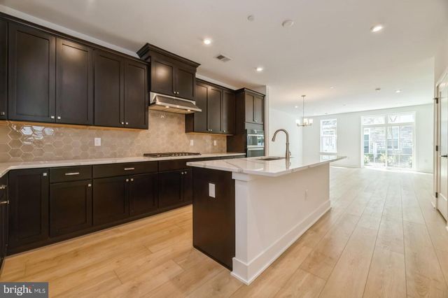 2107 DONATELLO, Princeton, NJ 08540