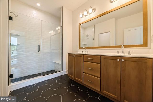 2107 DONATELLO, Princeton, NJ 08540