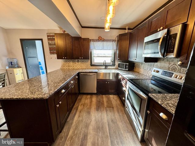 332 S READING AVE, Boyertown, PA 19512