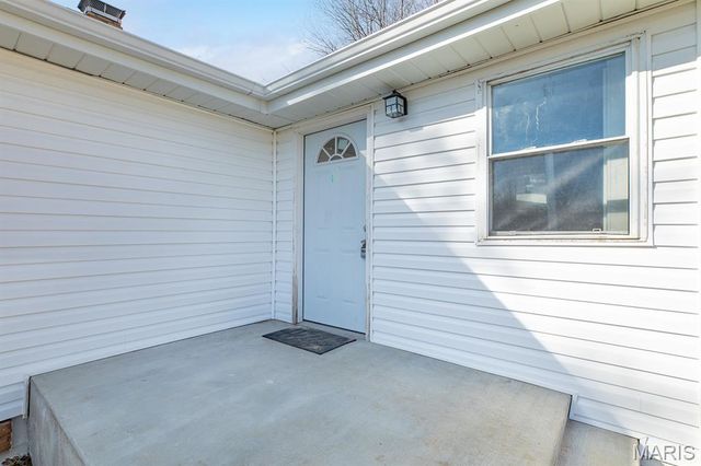 820 Highland Street, Edwardsville, IL 62025