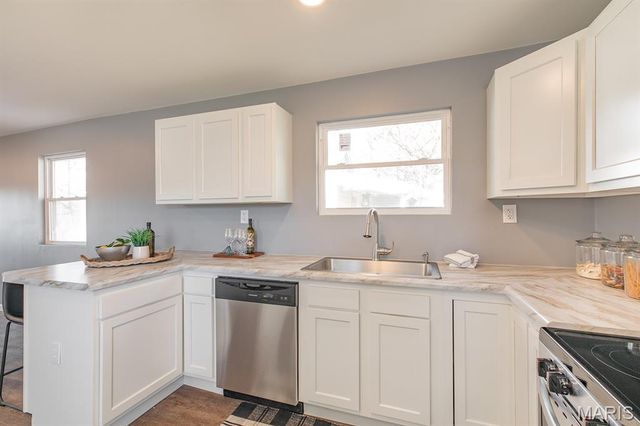 820 Highland Street, Edwardsville, IL 62025