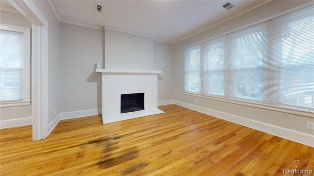 12061 Cloverlawn Street, Detroit, MI 48204