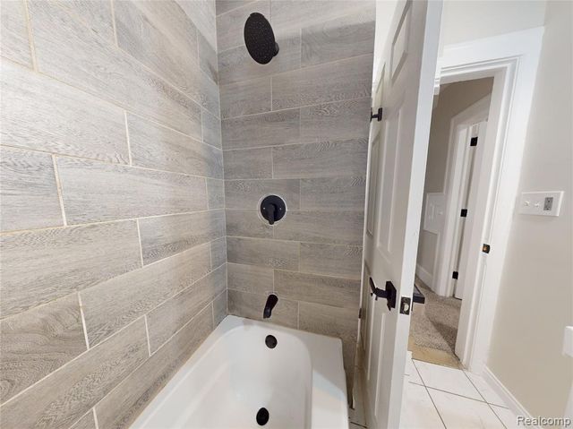 12061 Cloverlawn Street, Detroit, MI 48204