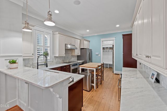 25 Oglethorpe Avenue, Clayton, NC 27527