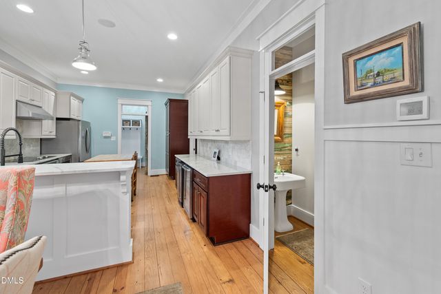 25 Oglethorpe Avenue, Clayton, NC 27527