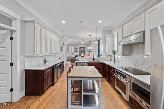 25 Oglethorpe Avenue, Clayton, NC 27527