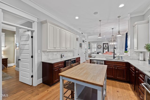 25 Oglethorpe Avenue, Clayton, NC 27527