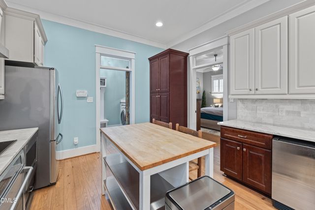 25 Oglethorpe Avenue, Clayton, NC 27527