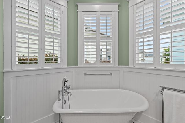 25 Oglethorpe Avenue, Clayton, NC 27527