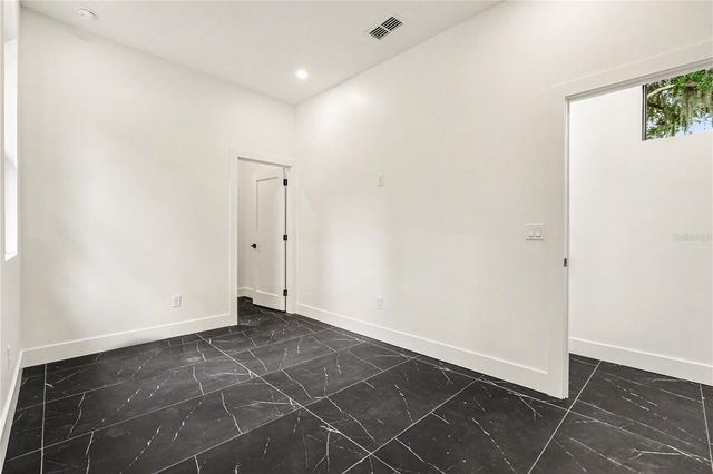105 GARLAND AVENUE, Seffner, FL 33584