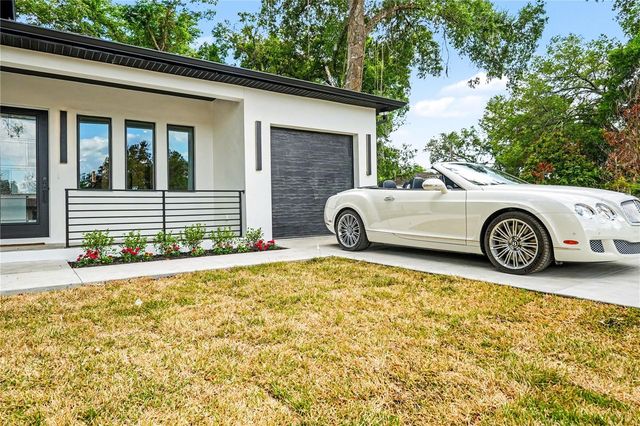 105 GARLAND AVENUE, Seffner, FL 33584