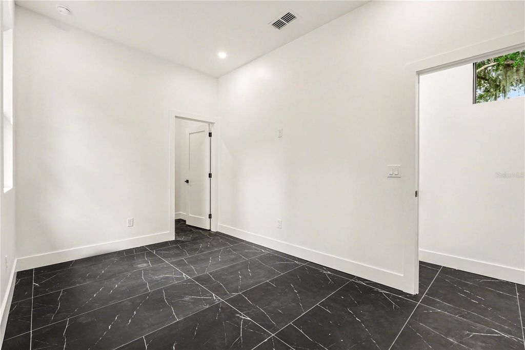 Image 30 of property listing at 105 GARLAND AVENUE, Seffner, FL 33584