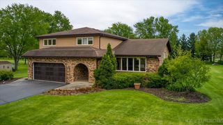 36W345 Barton Drive, St. Charles, IL 60175