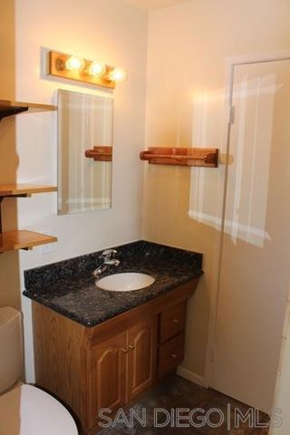 5854 Mott St, San Diego, CA 92122