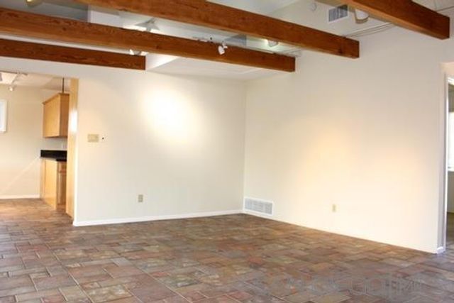 5854 Mott St, San Diego, CA 92122