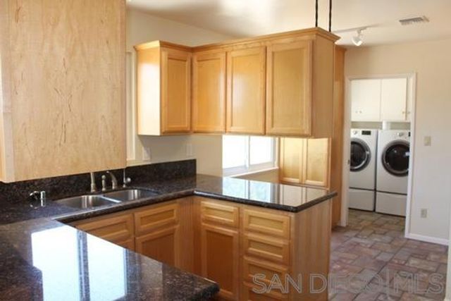 5854 Mott St, San Diego, CA 92122