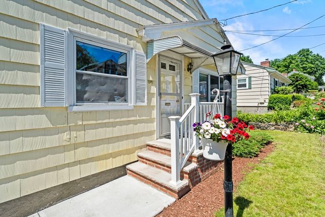 38 Fays Ave, Lynn, MA 01904