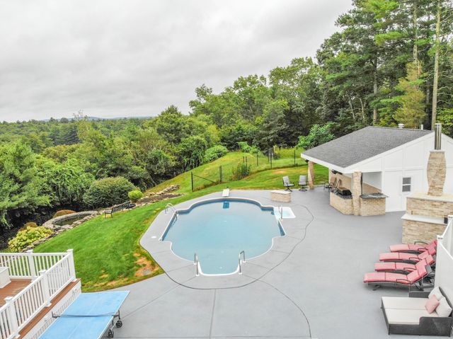 41 East St, Georgetown, MA 01833