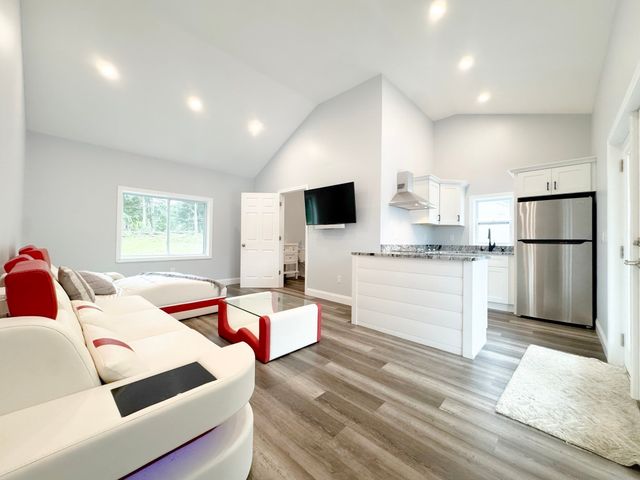 41 East St, Georgetown, MA 01833