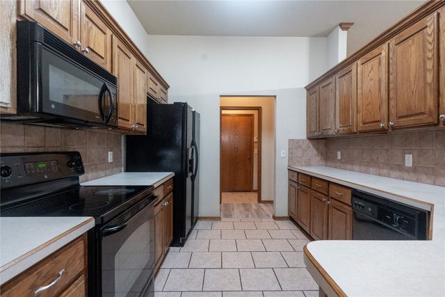 2728 SE 93rd Street, Moore, OK 73160