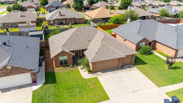 2728 SE 93rd Street, Moore, OK 73160