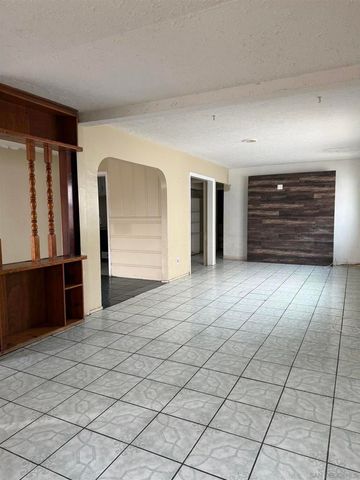 4162 Delta St, San Diego, CA 92113