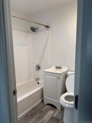 4162 Delta St, San Diego, CA 92113