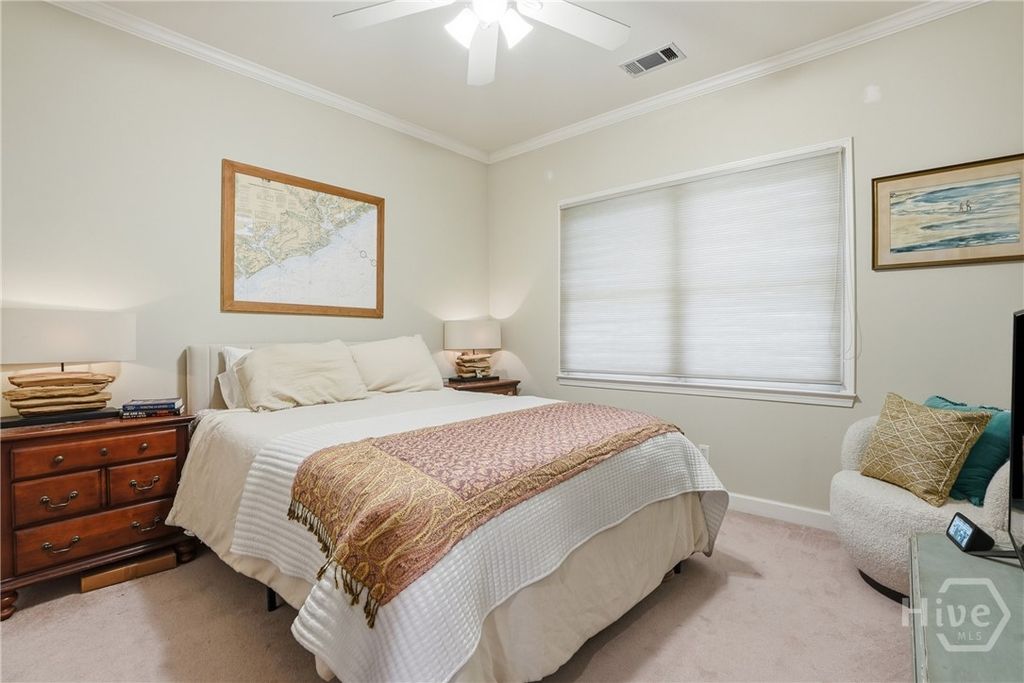 Image 28 of property listing at 4 Oak Park Place, Savannah, GA 31405