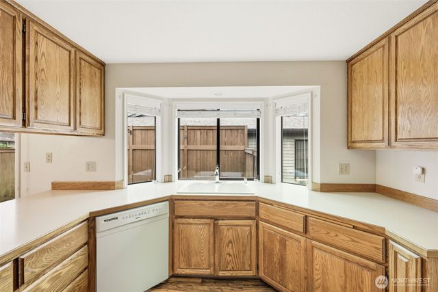 7904 53rd Street W, University Place, WA 98467